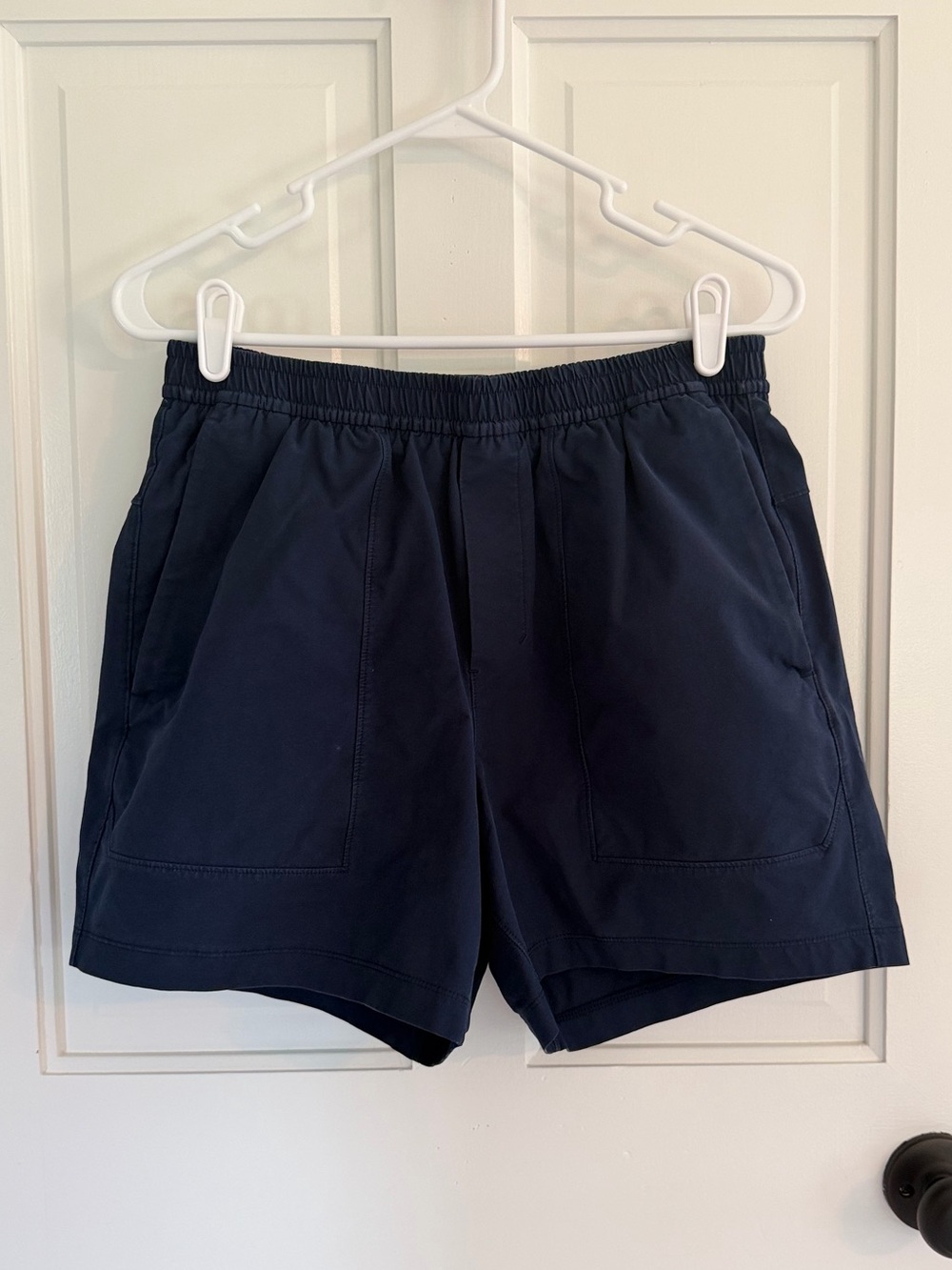 Lululemon Men’s Navy Drawstring Athletic Shorts Zip Pocket‎ Size Medium